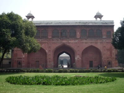 outer court, red fort, new delhi