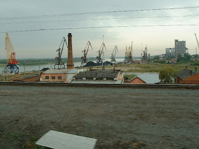 Omsk erreichten wir am Vormittag und rollten über den Irtysch.
