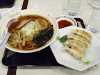 21/02/2008 晚餐 新千歲國際機場某拉麵店 - 餃子拉麵