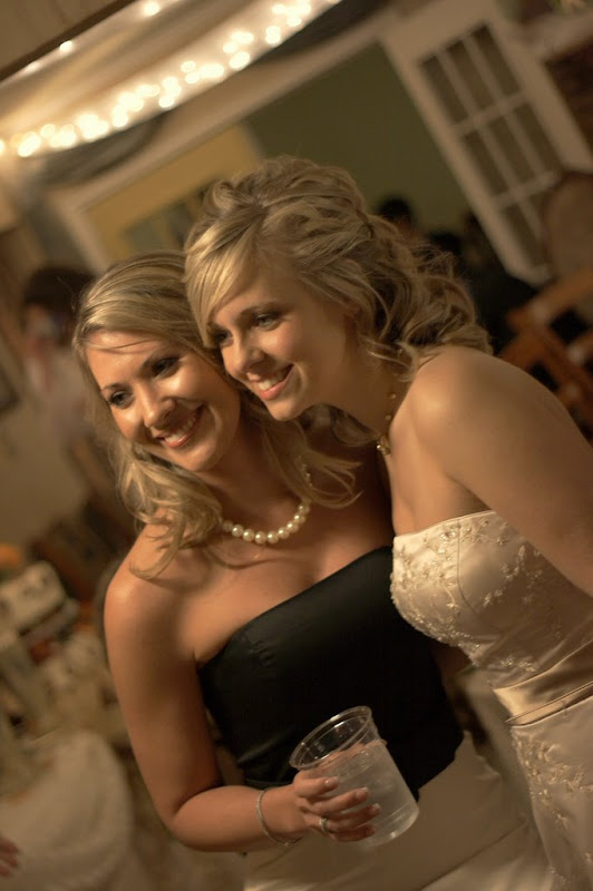 IMAGE: http://lh3.google.com/S.Man2381/R5WVMDG9ovI/AAAAAAAACQI/lXR0ccKecHk/s800/Courtney%20and%20Haley%20Corrected%20WB.jpg