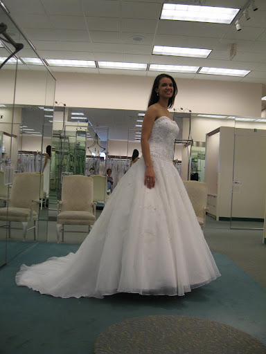 perfect-trendy-bridal-gown