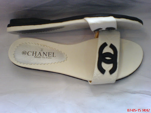 women-casual-sandal women-casual-sandal