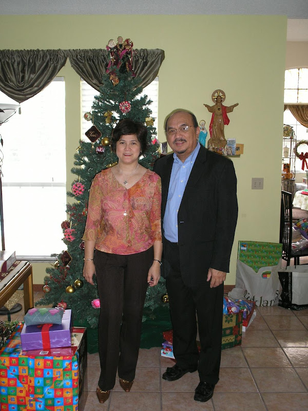 De la Fuente, Danny with wife ...