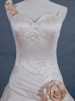 elegant~bridal~gown~em0901