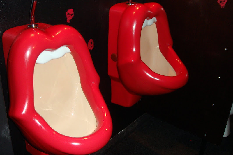 rocktown helsinki - men's toilet