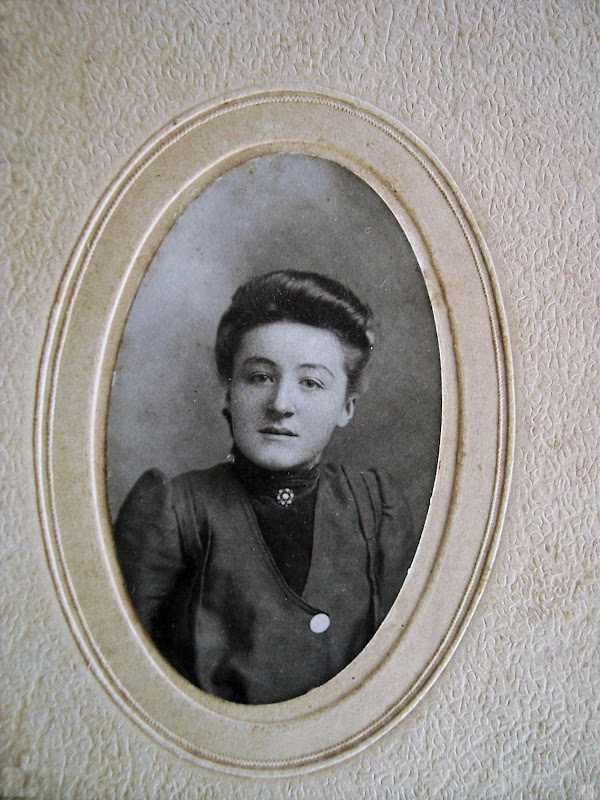 Anna Mueller