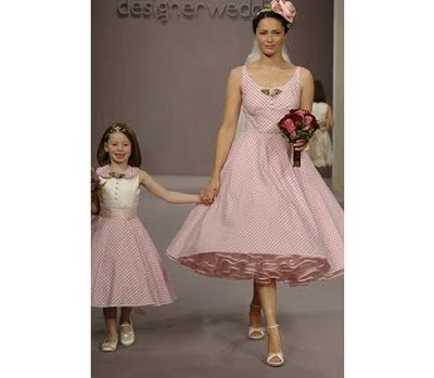 adorable_pink_wedding_gown