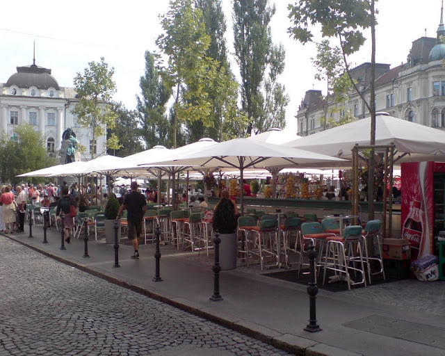 Kavarna Tromostovje