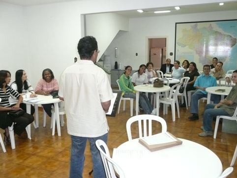reunião com alunos da Escola Superior de Missões