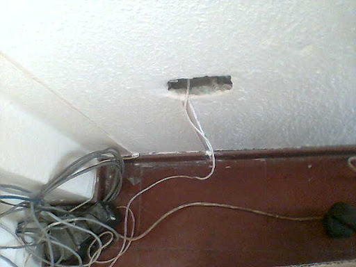 En un rincÃ³n, creo que se ve el transformador...CREO