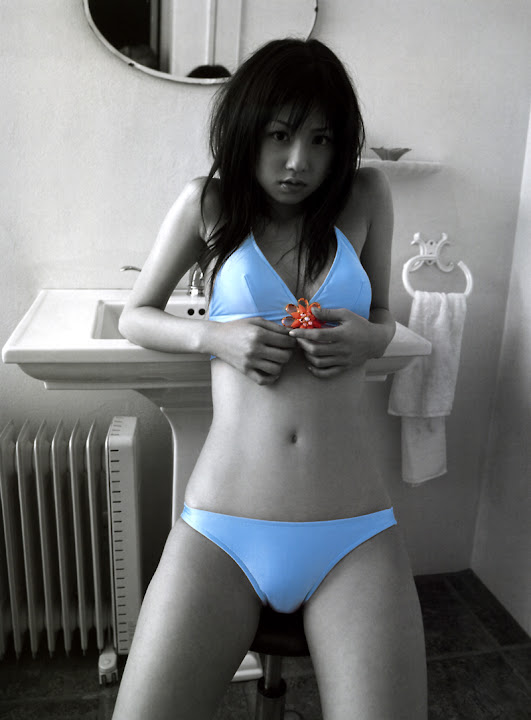 Yuko Ogura-Secret game 094.jpg 119P - http://henku.info