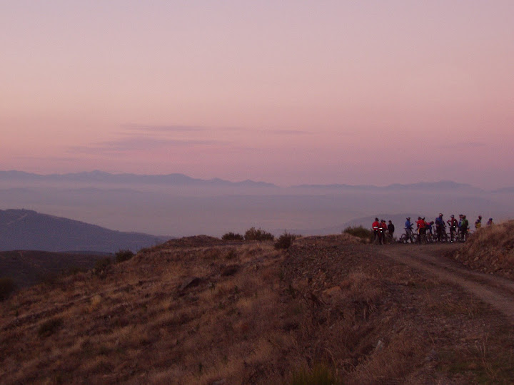 Atarceder desde las crestas de Villanueva de Valdueza