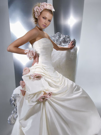 Romantic and Elegant Bridal Gown