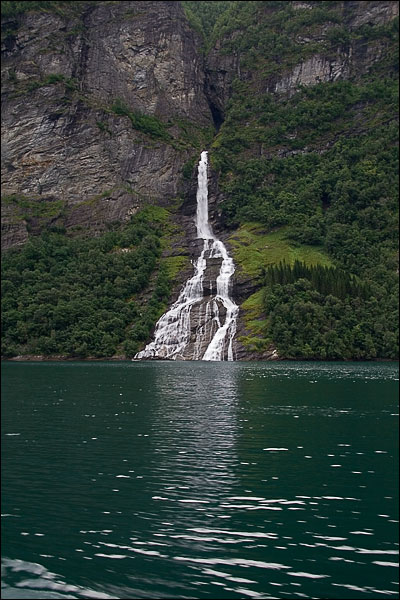 водопад