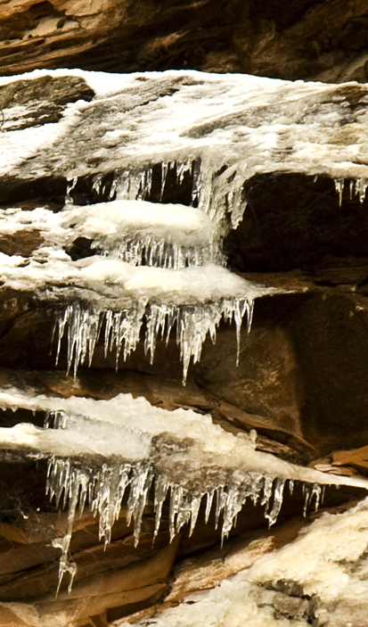 DSC_6905 close up of icicle necklaces on sandstone cliffs west fork trail en az.jpg