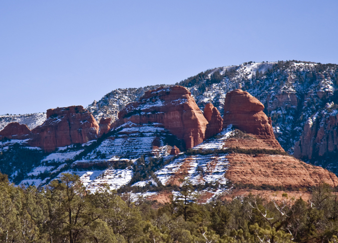 DSC_0091 snow on the red rock buttes of sedona en az.jpg
