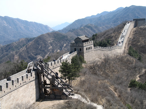 长城小道和登城车
