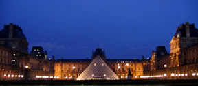 louvre at night