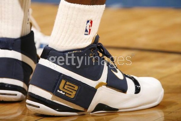 LeBron Soldier 2007 NBA Finals Game 1 PE