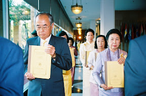 Tipitaka Procession by 120 guests and patrons of Dhamma Society, Foreign Ministry 2007 