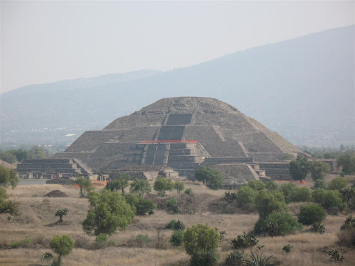 Piramide della Luna