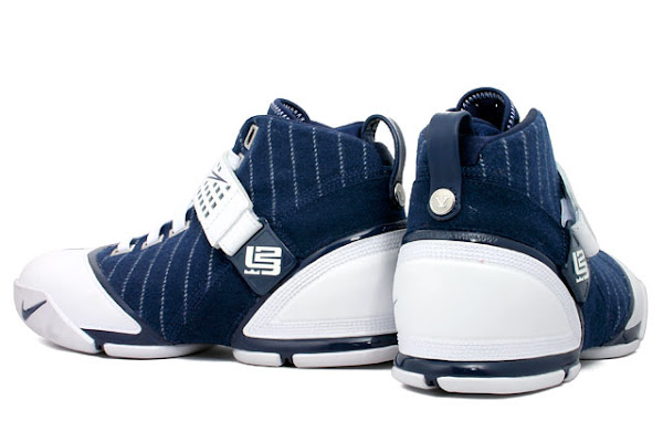 LeBron 5 New York Yankees edition hits exclusive stores