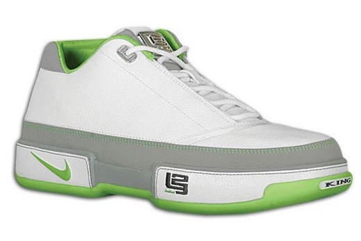 New Nike Zoom LeBron Low ST colorway
