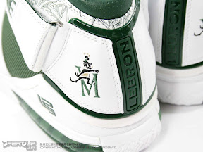 lebron2 svsm 04 Nike Zoom LeBron II SVSM PE Home vs Away