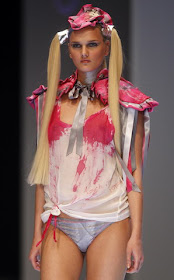 female_celebrity_lingerie-thumb