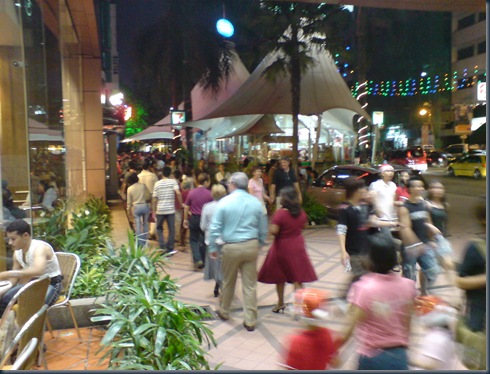 Look at the crowd at Star Hill sidewalk!