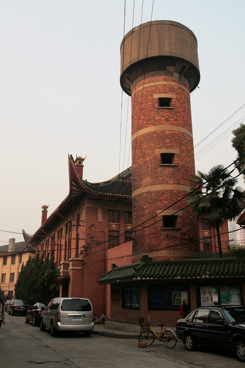 顾斐德（F.CIEMENL COOPER）纪念体育室