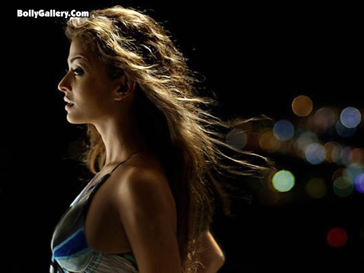 Beautiful Indian girl Ash Aishwarya Rai_487.jpg Ash -  http://henku.info