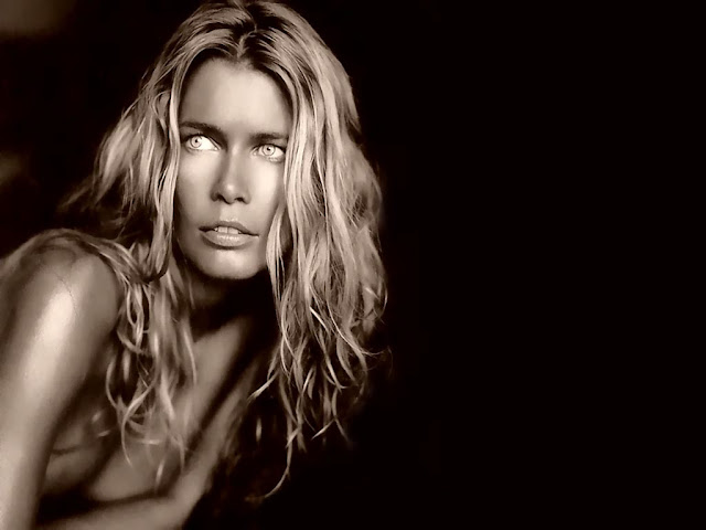 Wallpapers Girls claudia_schiffer003.jpg WallpapersGirls -  http://ahotgirl.blogspot.com