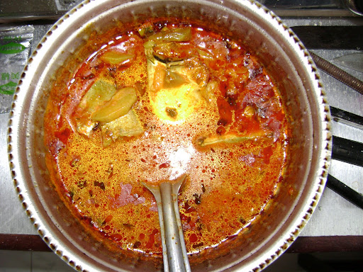 fish curry mannerism