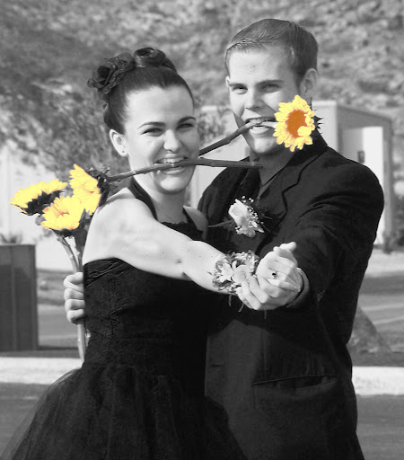 BLACK-PROM-DRESS/GOWN