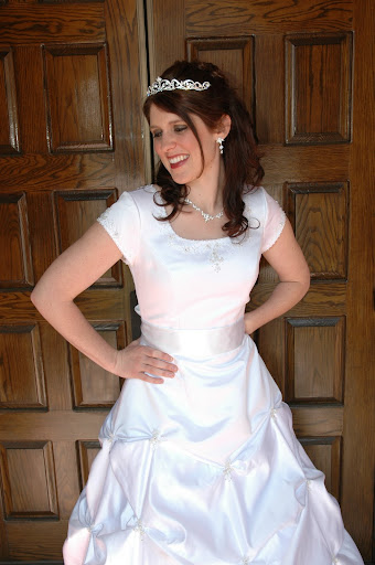 Fashionable Modest Bridal Gown, Wedding Dress
