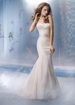 ivory-wedding-gown-from-Tara-keely-for-beach