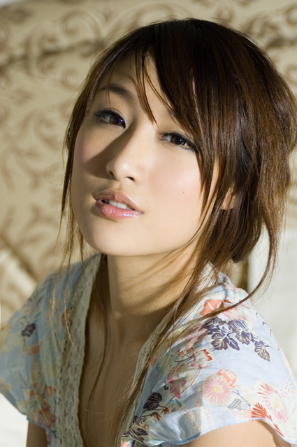 AHotGirl.blogspot.com hot best naked adult sexy cute asian japan china korea bikini actress girl model babe beauty photo gallery - 2007042707.jpg