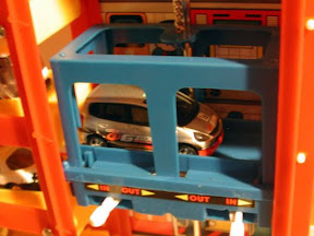 [逸品]トミカ新車 & 立體停車場入手記 - 阿祥的網路筆記本