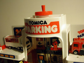 [逸品]トミカ新車 & 立體停車場入手記 - 阿祥的網路筆記本