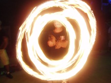 É...teve direito a artistas performáticos e tudo!