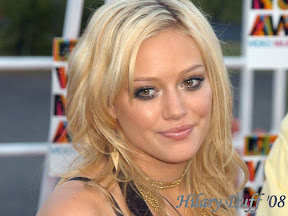 Hilary Duff Black Eyes Makeup Wallpaper